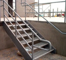 Проектирование, изготовление и реставрация лестниц из бетона, дерева, камня, металла - Лестницы в Евпатории