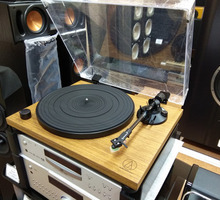 Продам новый проигрыватель виниловых дисков Audio-Technica AT-LPW40. - Прочая аудиотехника в Симферополе