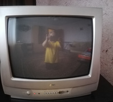 Продаю телевизор LG по диагонали 21дюйм, б/у, в рабочем состоянии - Телевизоры в Севастополе