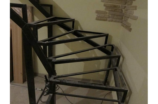 Лестницы из металла, изготовление элементов лестниц: ступеньки перила закладные - Лестницы в Севастополе