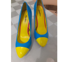 Продам новые лакированные туфли, р. 38, ц-500р - Женская обувь в Севастополе