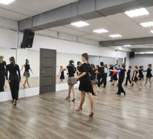 Ищу партнёра по бальным танцам "D" класса, 10-12 лет - Танцевальные студии в Севастополе