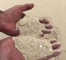 Песок карьерный (ковш) - Сыпучие материалы в Симферополе