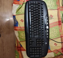 Продаеться компьютерная клавиатура - Периферийные устройства в Ялте