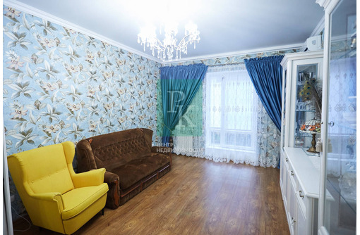Продается 2-к квартира 71.6м² 1/3 этаж - Квартиры в Севастополе