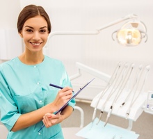​Требуется медсестра в стоматологический кабинет - Медицина, фармацевтика в Крыму