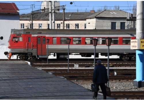 Пригородные поезда в Крыму переходят на новый график