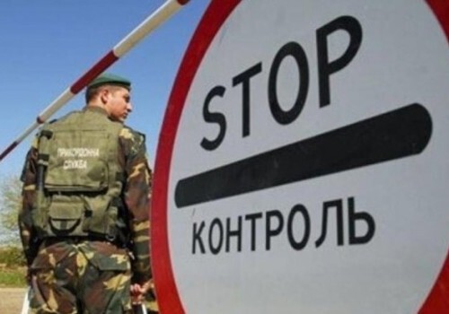 Пограничники рвут паспорта украинцев, пытающихся переехать в Крым