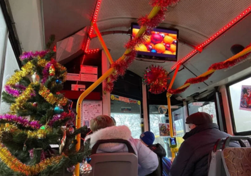 В Крыму начнут курсировать новогодние троллейбусы