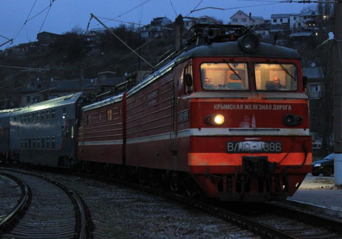 Подвижной состав курортных поездов обновляют в Крыму