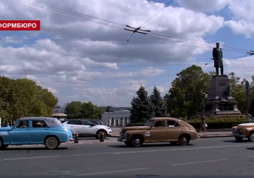 В Севастополе стартовал пробег «Победа в наших сердцах» на ретроавтомобилях «ГАЗ М-20»